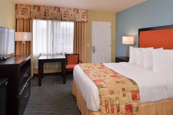 Bay View Inn - Morro Bay image 21